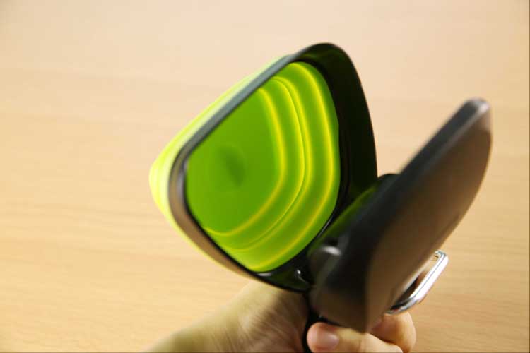 Foldable Dog Pooper Scooper with Free Eco Waste Bags